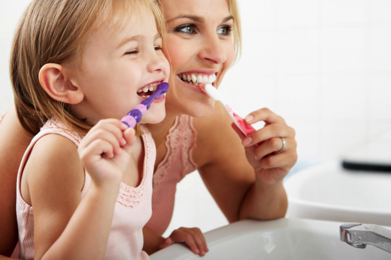 Miért fontos a kezdettől a fogak ápolása?